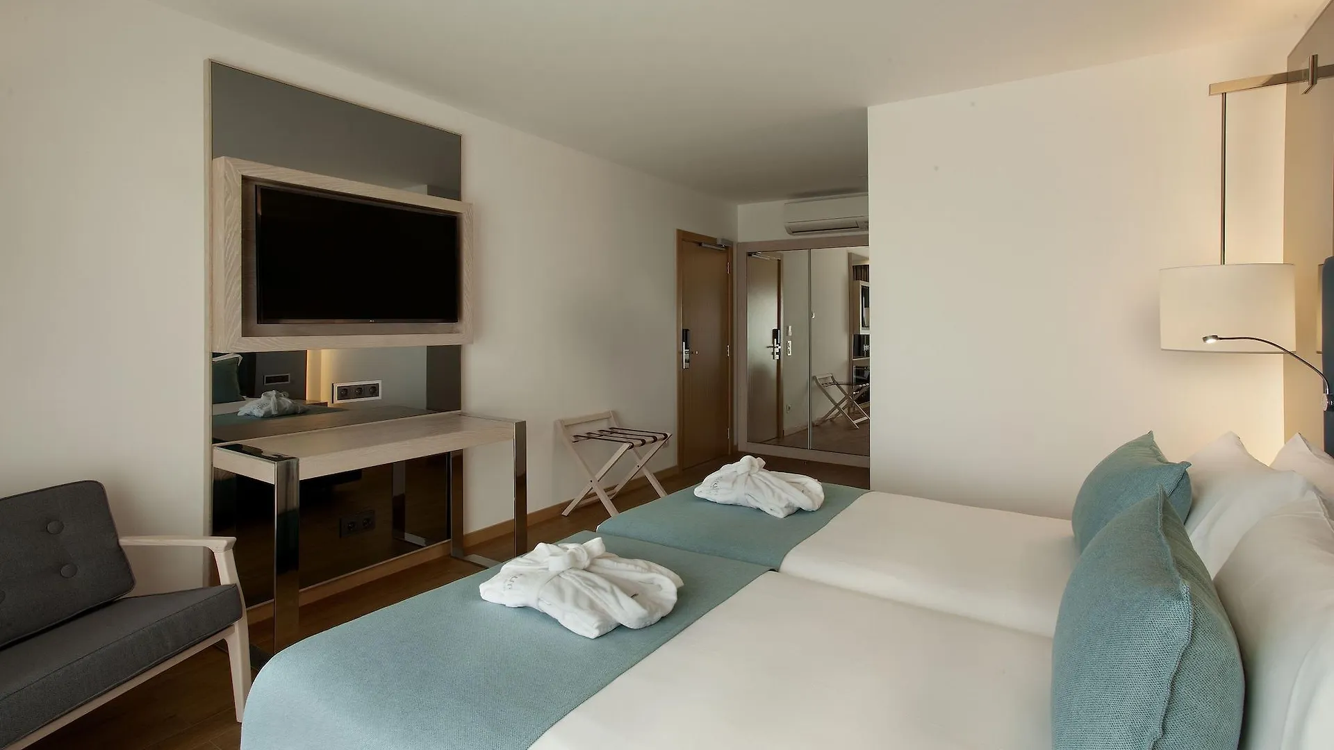 Turim Presidente Hotel Portimao 4*,  Portugal