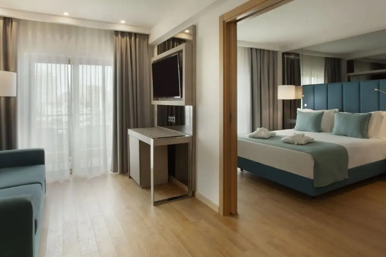****  Turim Presidente Hotel Portimao Portugal